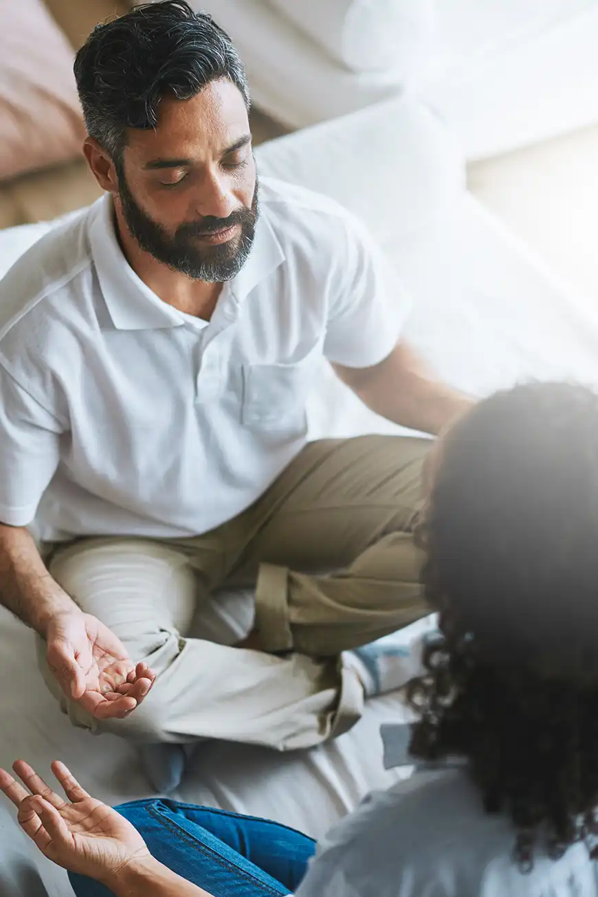 Therapy session at Recovery Oasis detox center